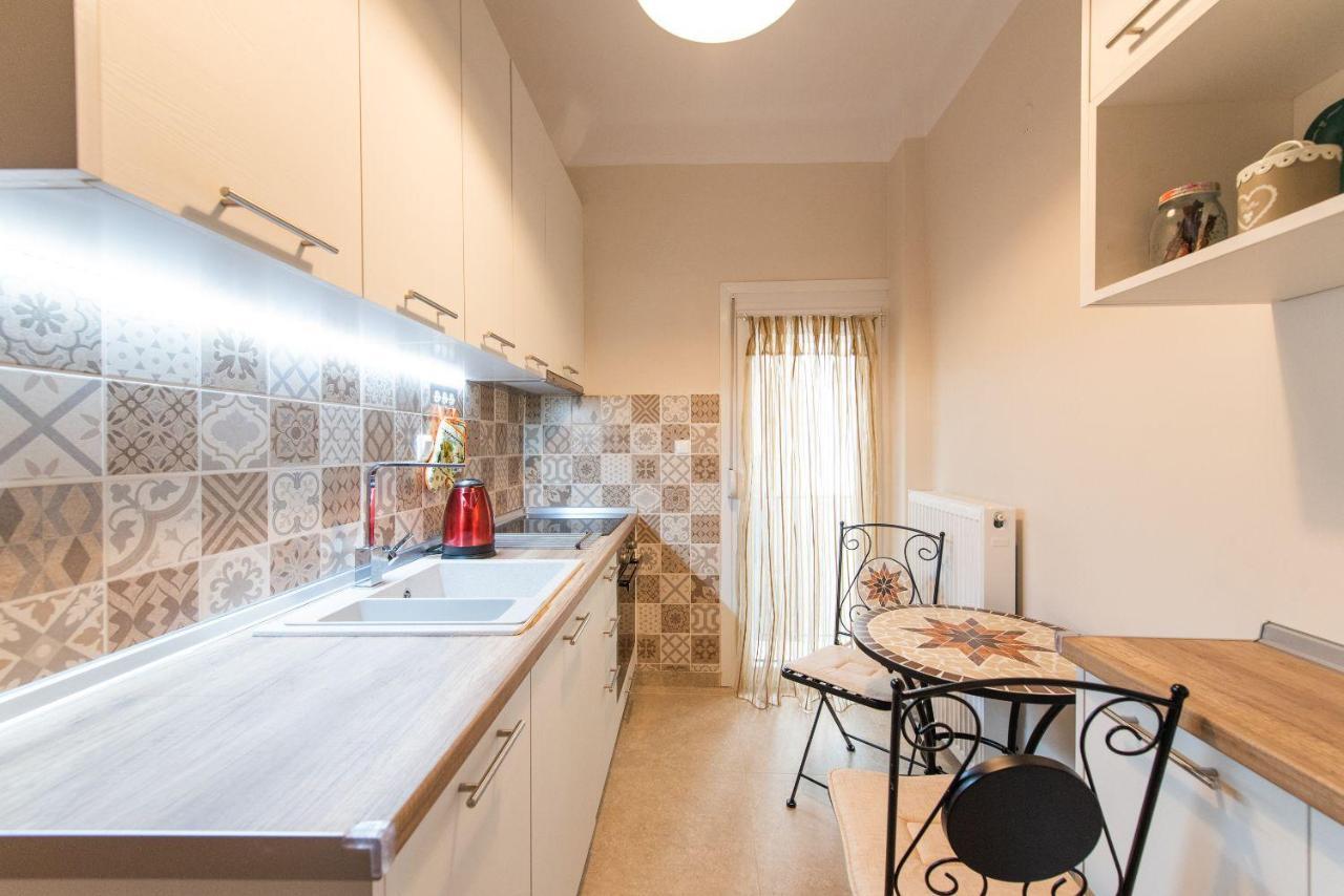 Apricot By Halu! Cozy Apt Next To Agia Sophia Metro Station Thessaloniki Buitenkant foto