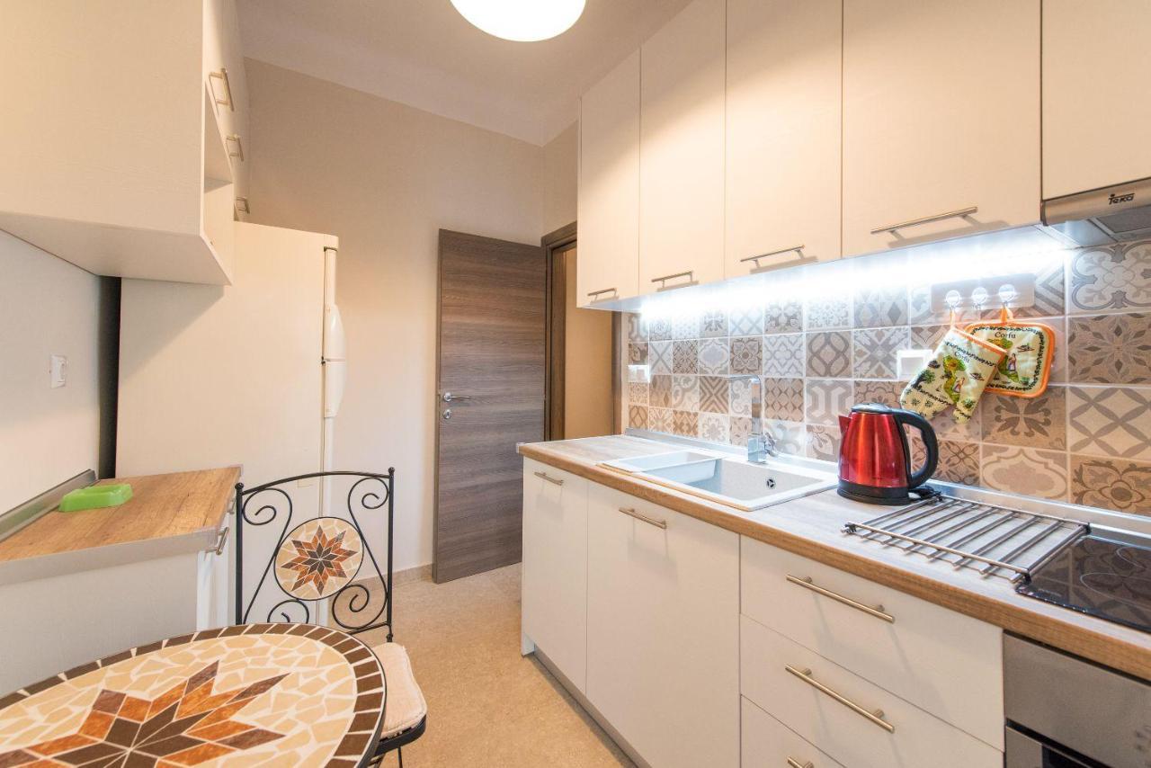Apricot By Halu! Cozy Apt Next To Agia Sophia Metro Station Thessaloniki Buitenkant foto